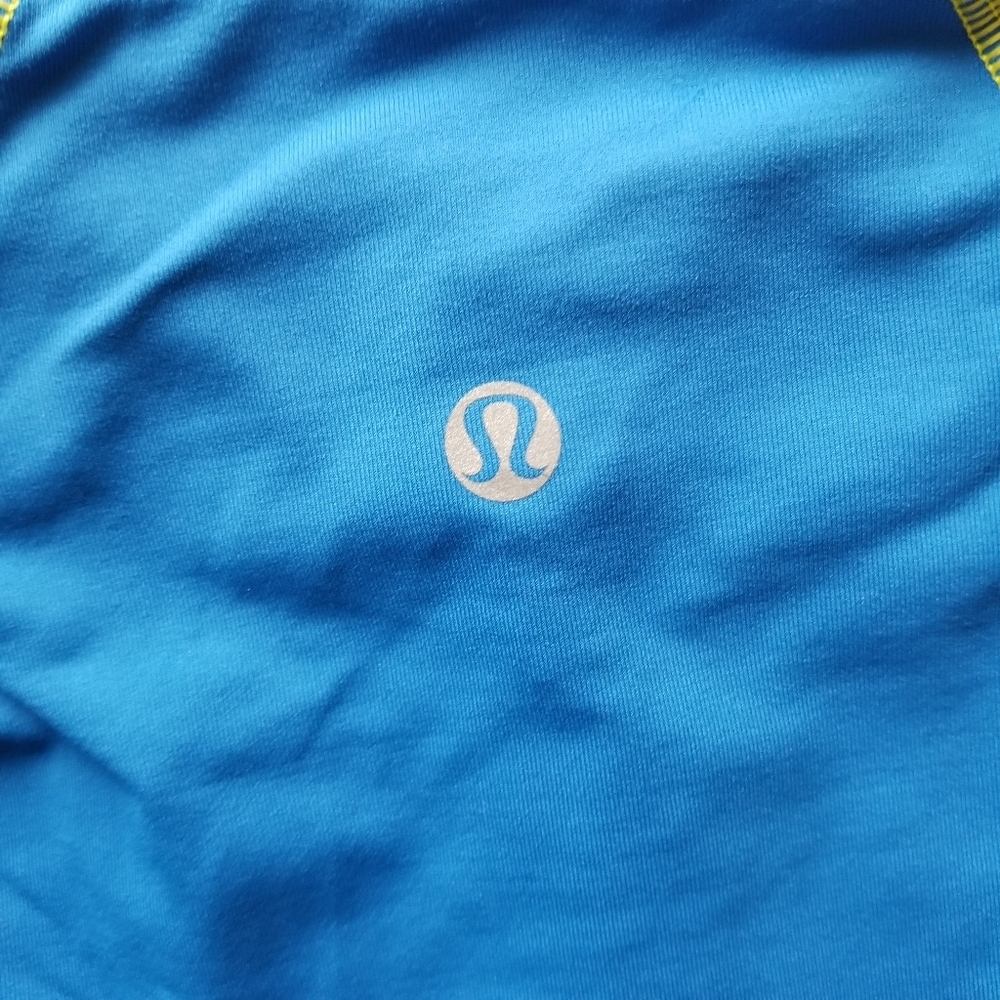 Lululemon 1/2 Zip Pullover - Picture 6 of 10